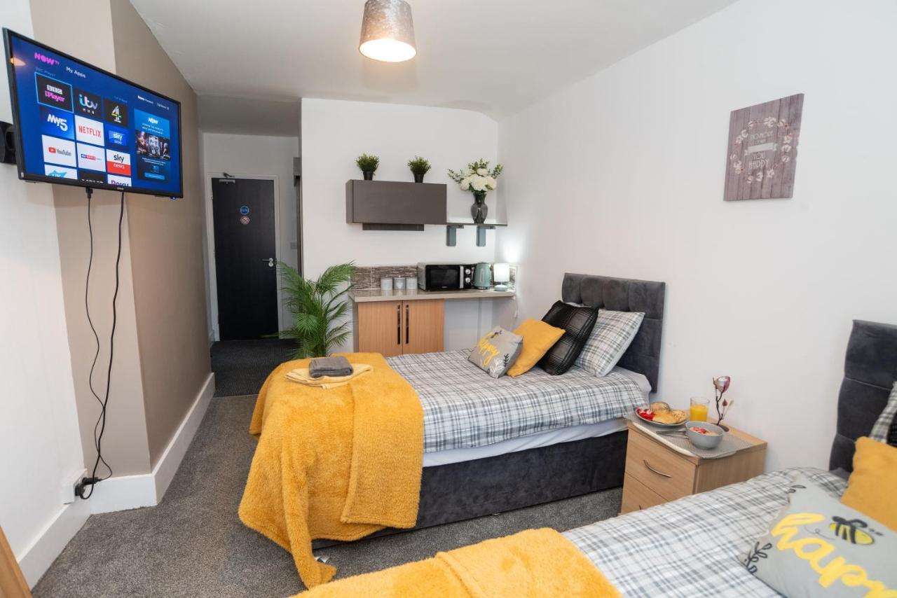 Bentley House With En-Suites Кру Экстерьер фото