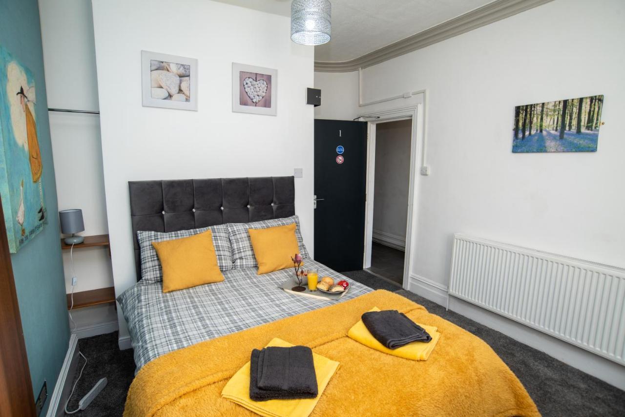 Bentley House With En-Suites Кру Экстерьер фото