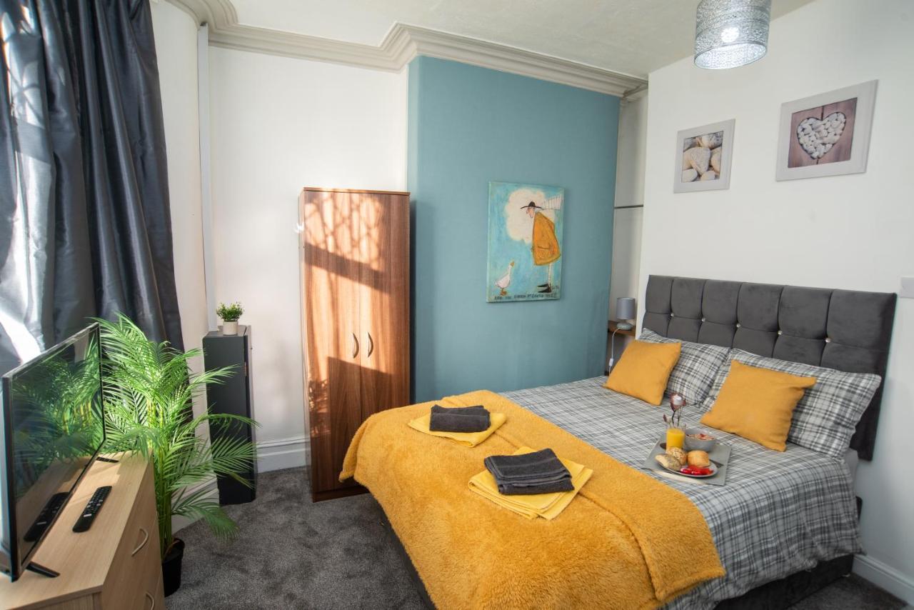 Bentley House With En-Suites Кру Экстерьер фото