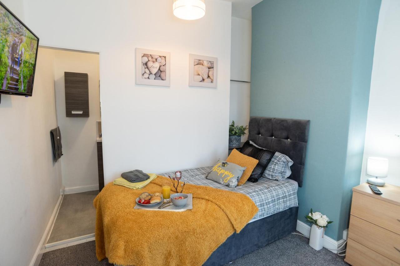 Bentley House With En-Suites Кру Экстерьер фото