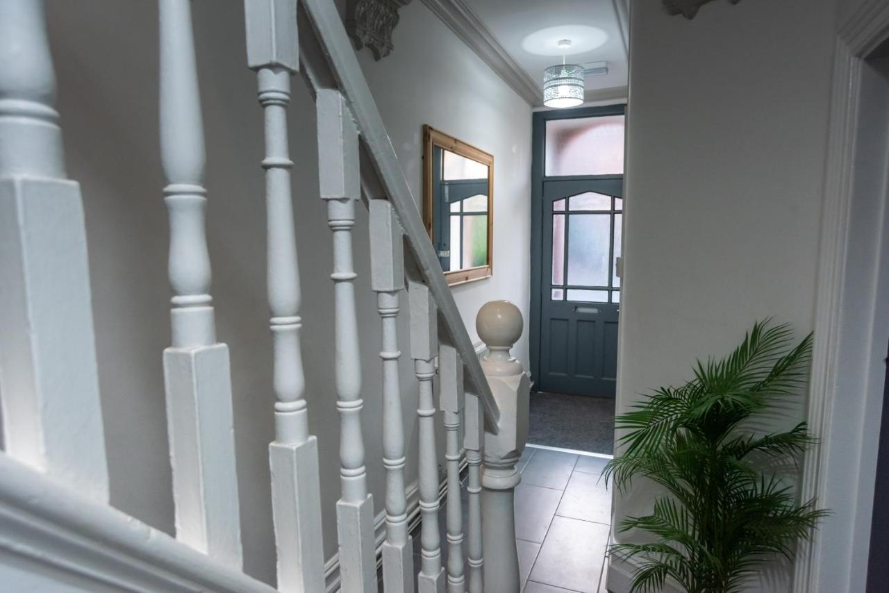 Bentley House With En-Suites Кру Экстерьер фото